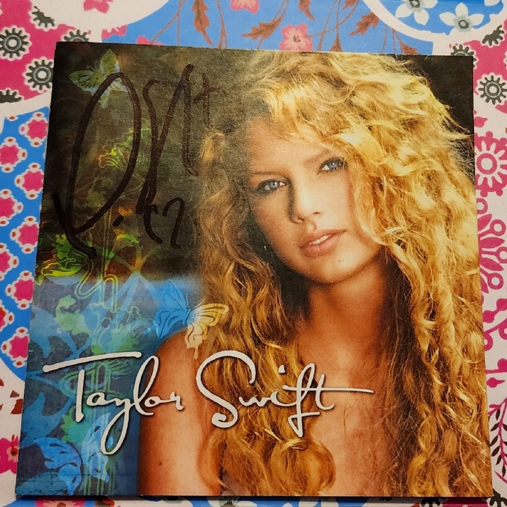 Taylor Swift Signed Debut Booklet